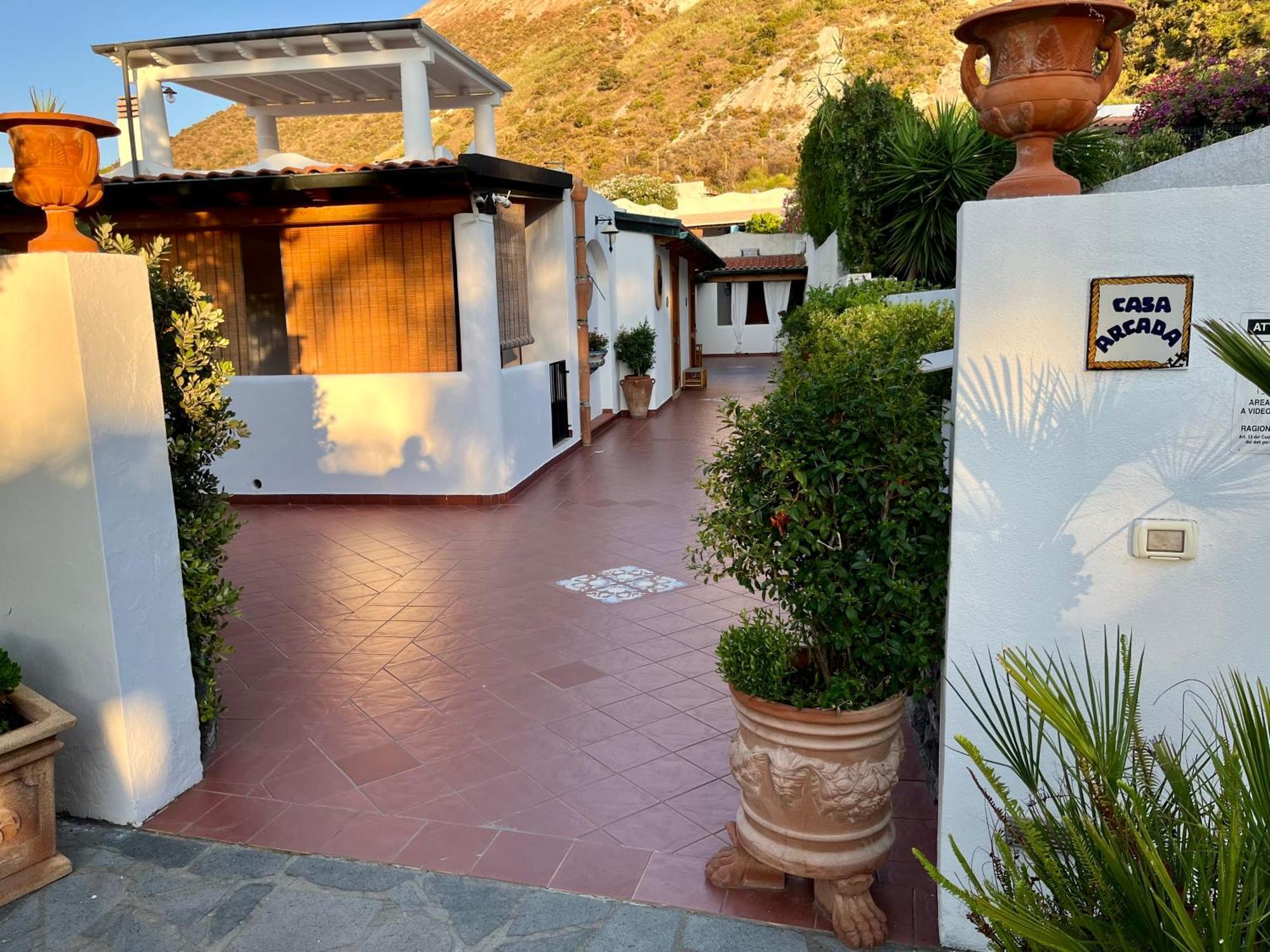 Casa Arcada Bed & Breakfast Vulcano  Bagian luar foto